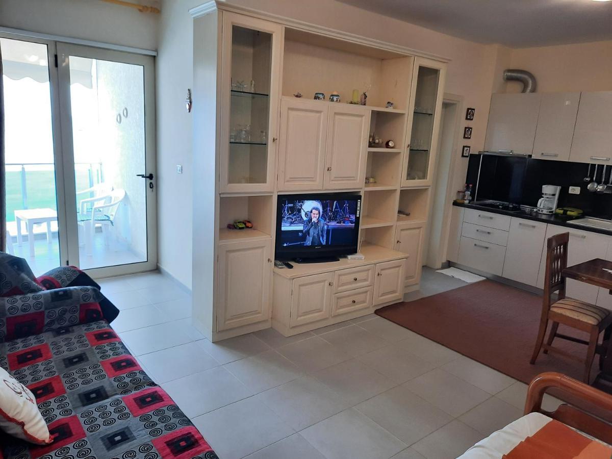 Apartment Apartament Me Pamje Nga Deti Ne Vijen E Pare
